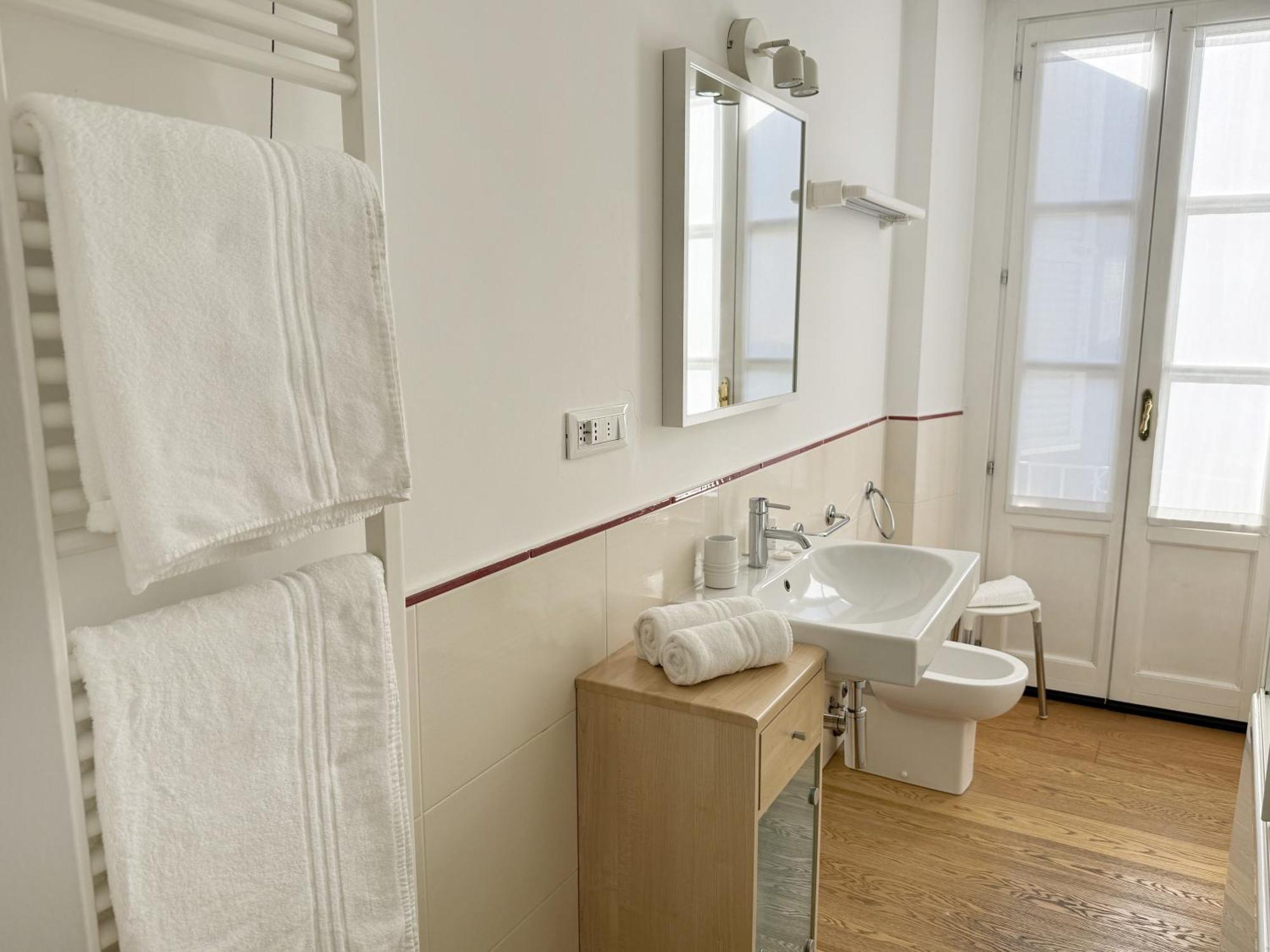 Joivy Cosy Ticinese Retreat 1-Bed Flat Near The Duomo Apartment Milan Exterior photo
