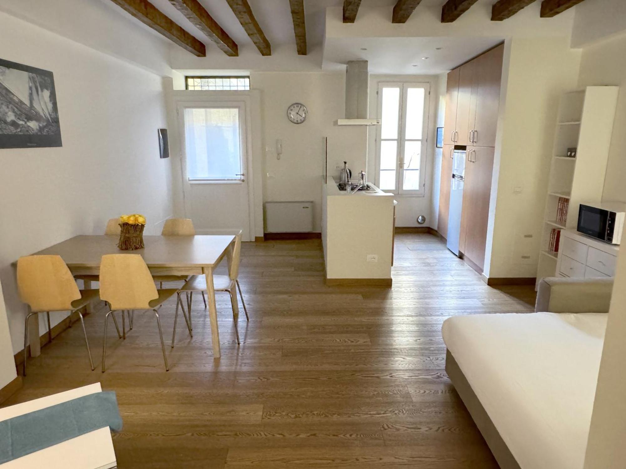 Joivy Cosy Ticinese Retreat 1-Bed Flat Near The Duomo Apartment Milan Exterior photo